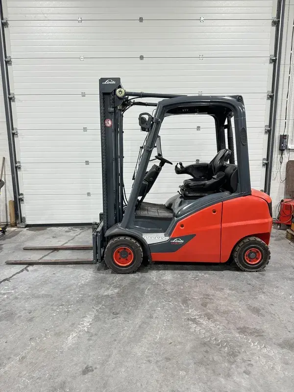 Dizel viljuškar Linde • H20D-01, godište 2016 • 1