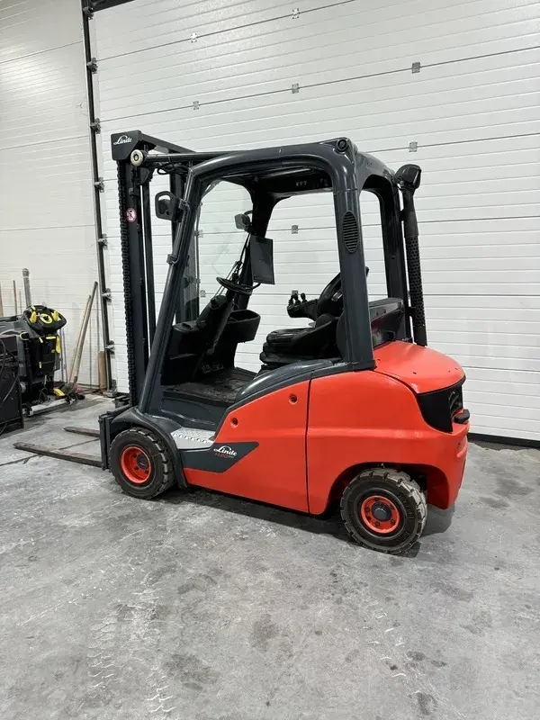 Dizel viljuškar Linde • H20D-01, godište 2016 • 2