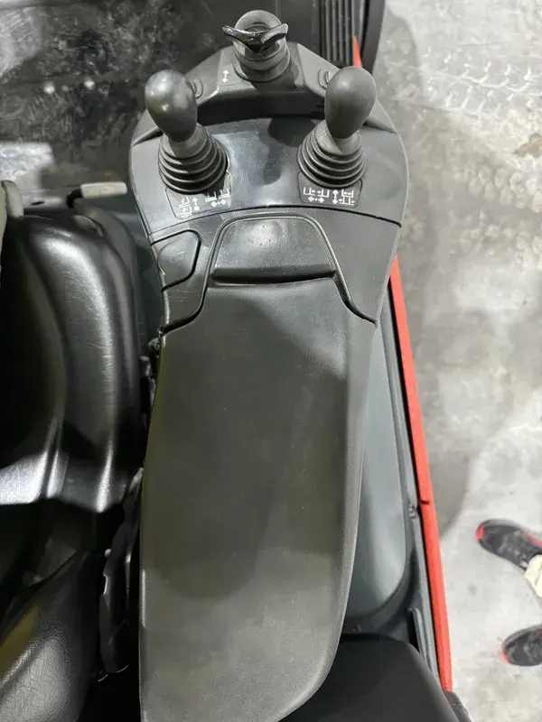 Dizel viljuškar Linde • H20D-01, godište 2016 • 6