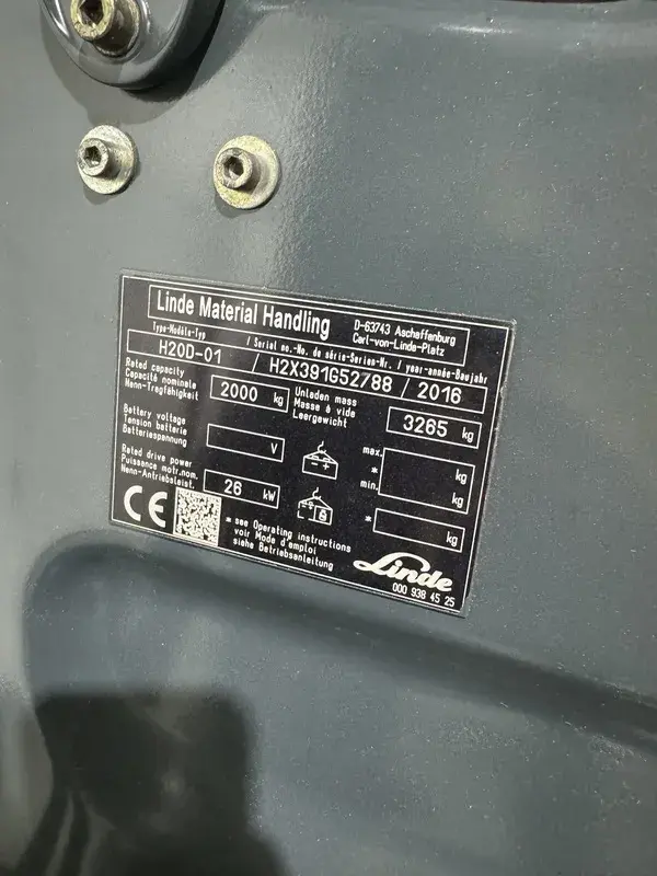 Dizel viljuškar Linde • H20D-01, godište 2016 • 8