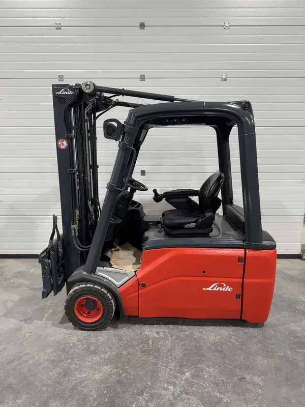 Električni viljuškar Linde • Linde E18L-01, godište 2009 • 1