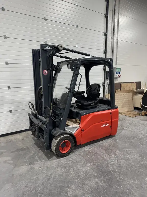 Električni viljuškar Linde • Linde E18L-01, godište 2009 • 2