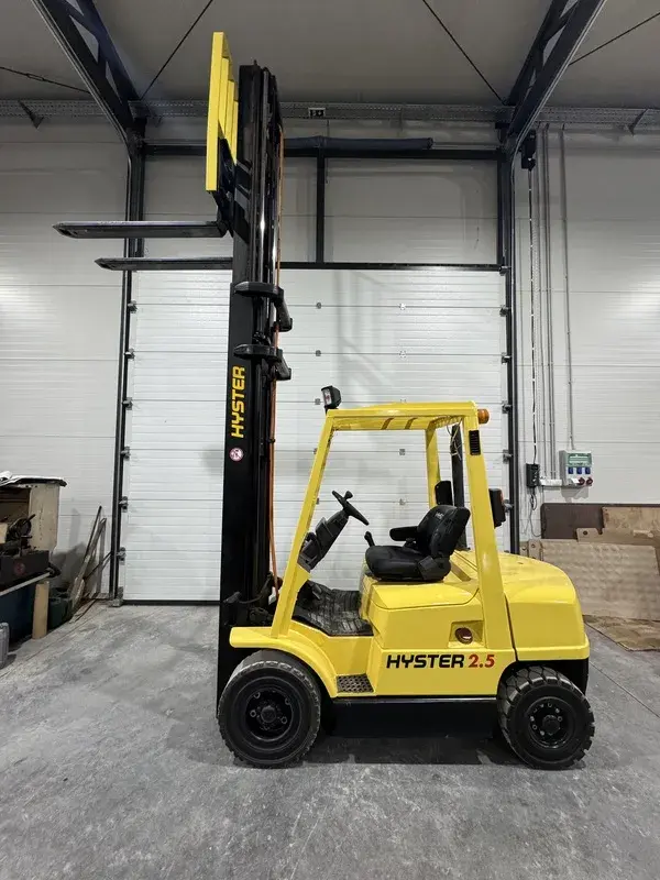 Gasni viljuškar Hyster • H2.50 XM, godište 2002 • 1