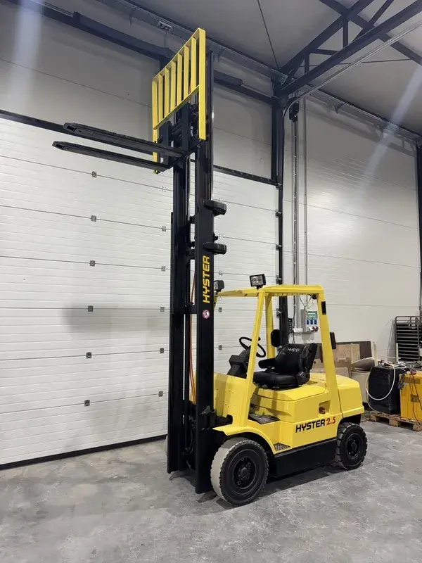 Gasni viljuškar Hyster • H2.50 XM, godište 2002 • 2