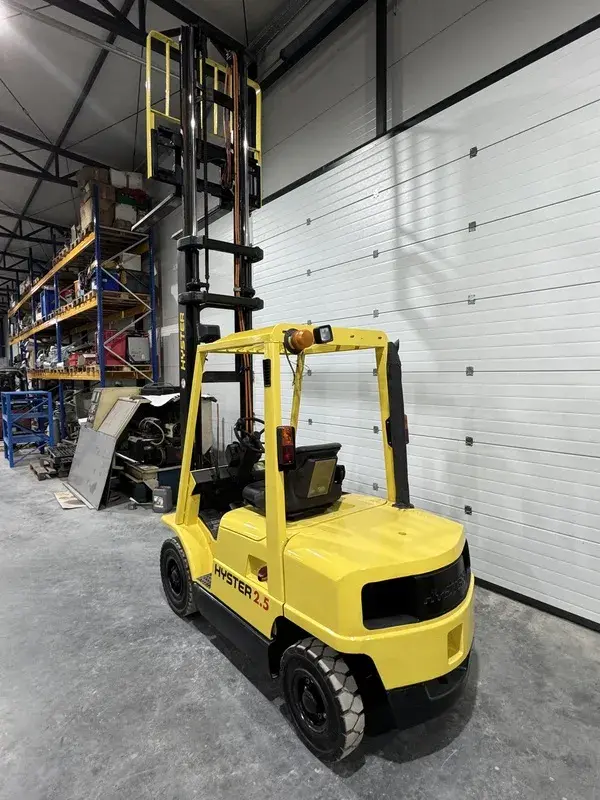 Gasni viljuškar Hyster • H2.50 XM, godište 2002 • 3