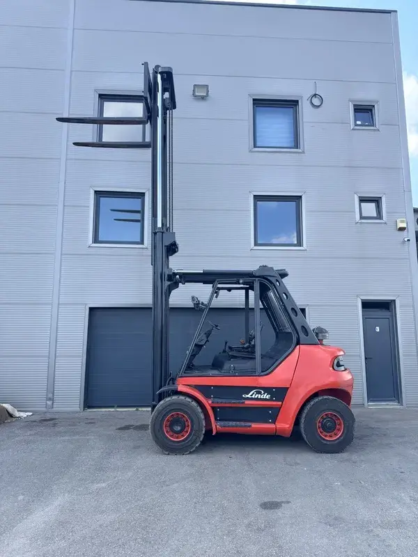 Dizel viljuškar Linde • Linde H60D-03, godište 2008 • 1