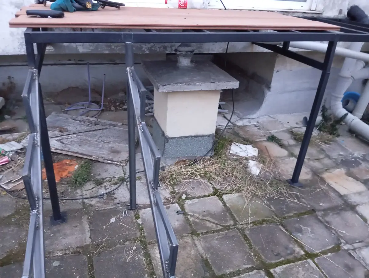 None Izrada deking povrsina • 5