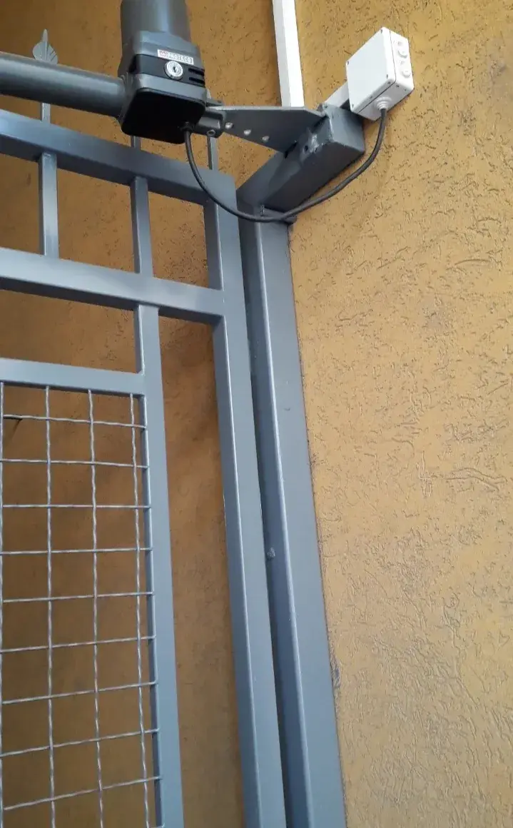 None Zavarivanje MIG - MAG metodom • 4