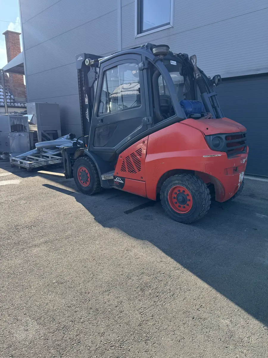 Gasni viljuškar Linde • Linde H50T, godište 2008 • 3