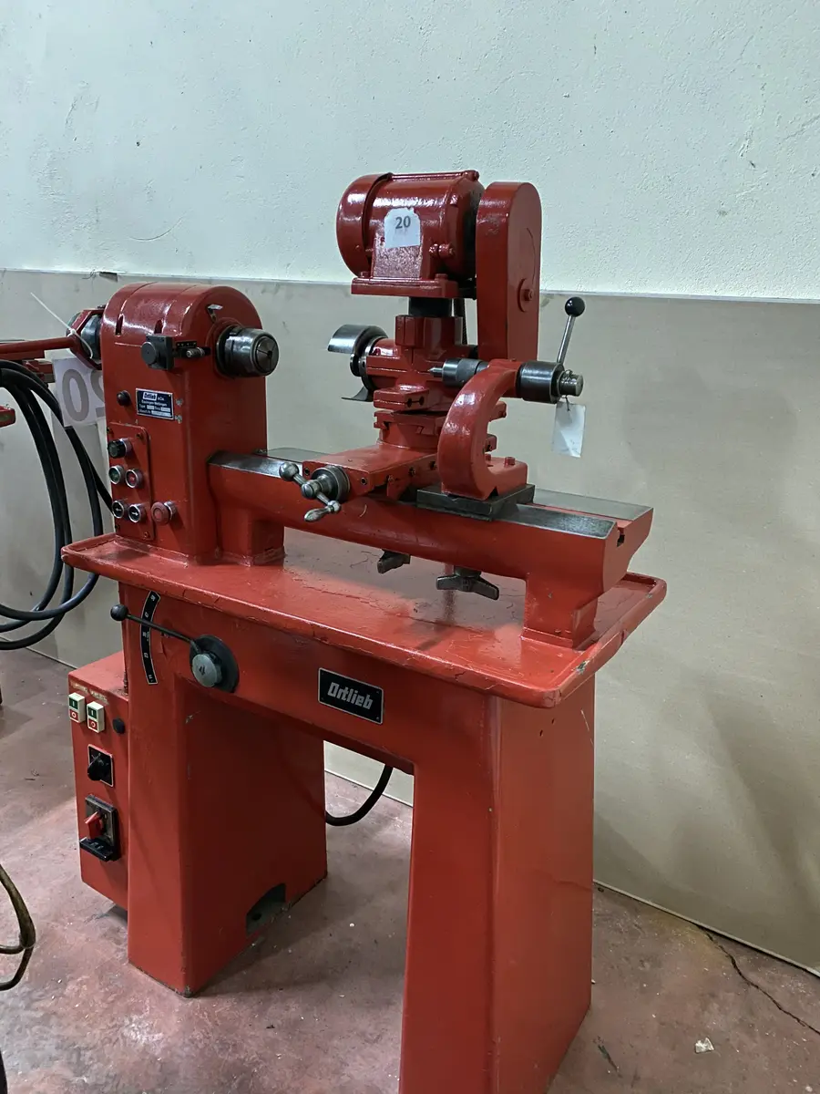 Glodalica oštrilica sa dvostepenim glodalima • 3