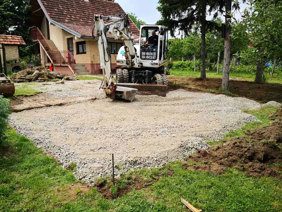 None Pravljenje vodovodne i kanalizacione mreže • 2