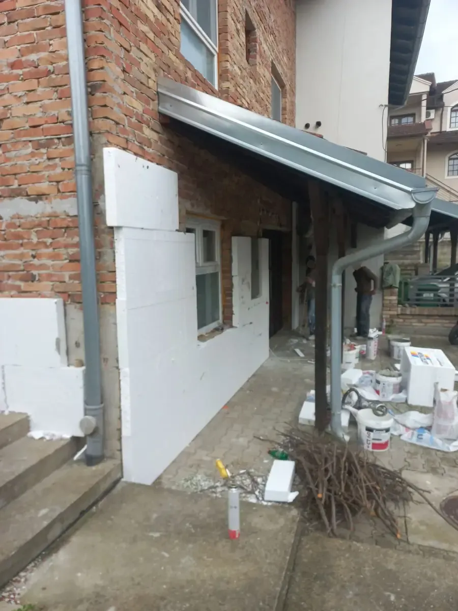 None Postavljanje demit fasade • 9