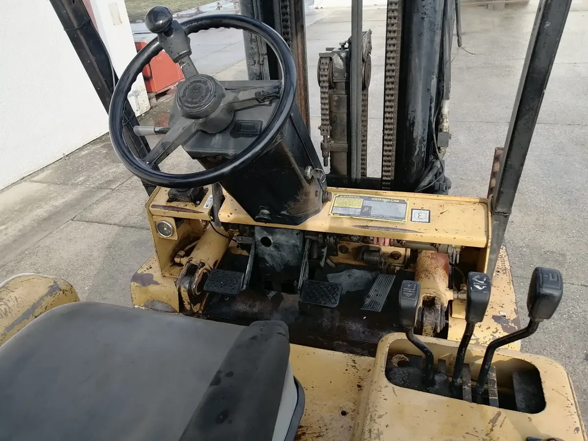 Gasni viljuškar CAT (Caterpillar) • V 50 D, godište 1991 • 3