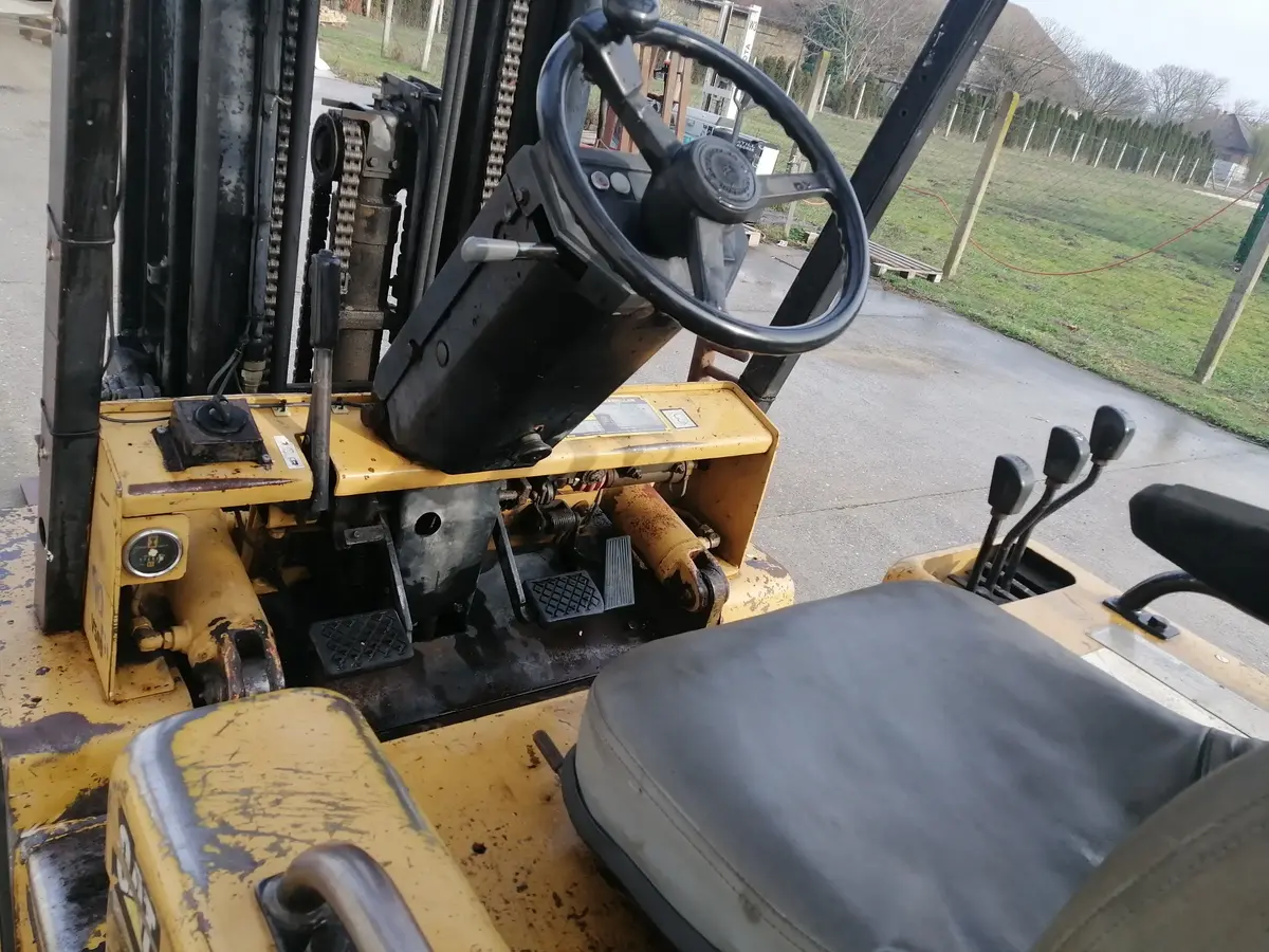 Gasni viljuškar CAT (Caterpillar) • V 50 D, godište 1991 • 4