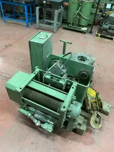 Ostale industrijske mašine • None • M.A.N. - SWF •  industrijsko električno vitlo sa sajlom i kukom