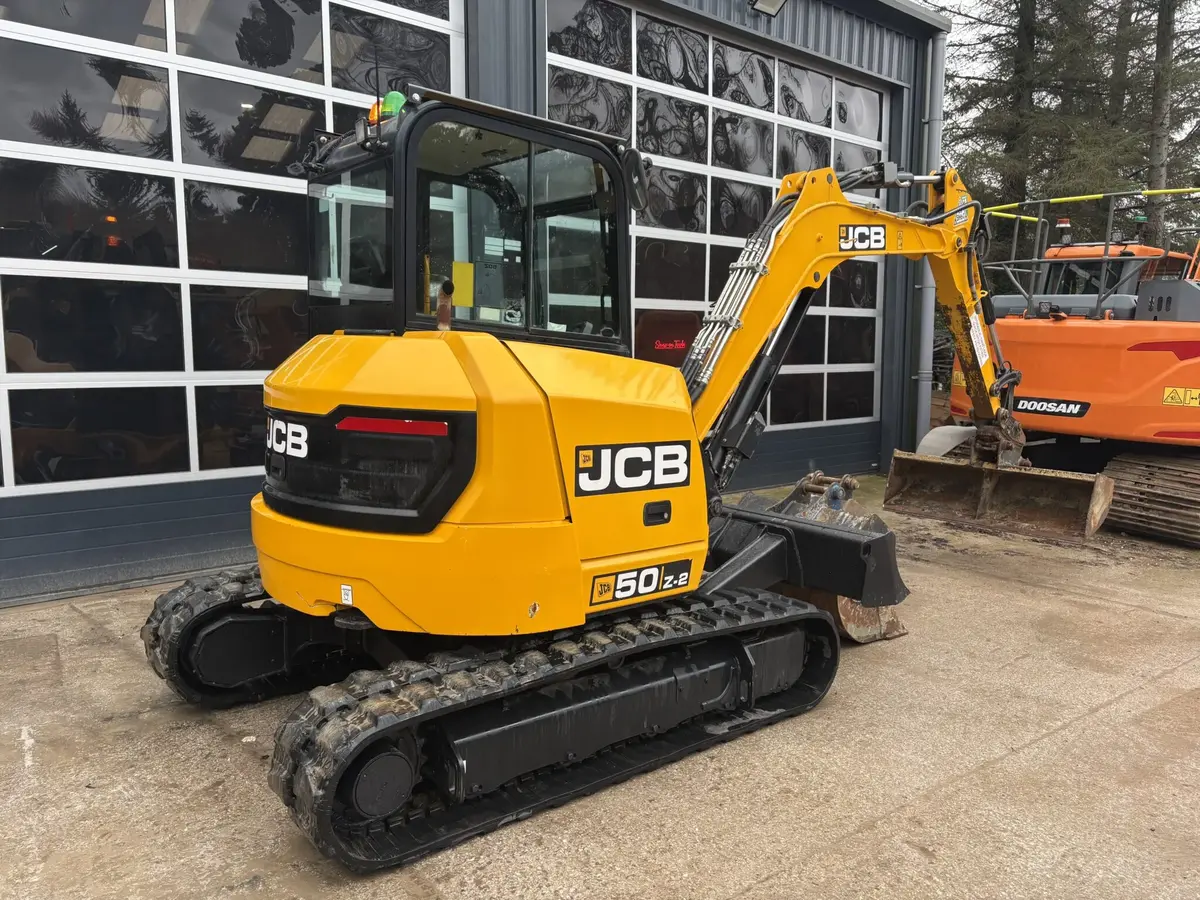Srednji bager JCB • 50Z-2, godište 2022 • 3