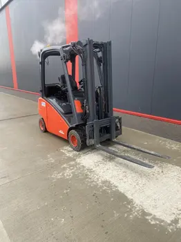 Gasni viljuškar Linde • H20T-01, godište 2012 • slika 2