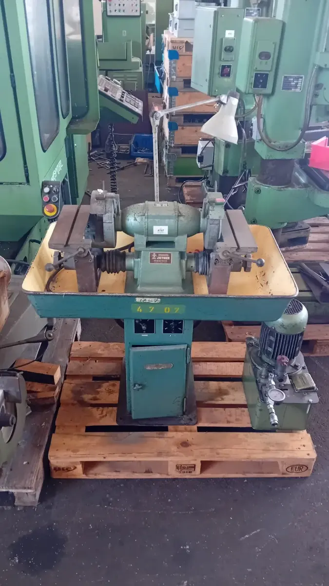 None Tocilo sa klupom  • Jutger Solid • D20N., godište 1963 • 1