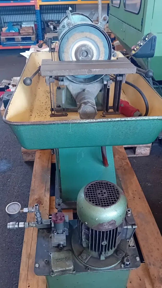 None Tocilo sa klupom  • Jutger Solid • D20N., godište 1963 • 2