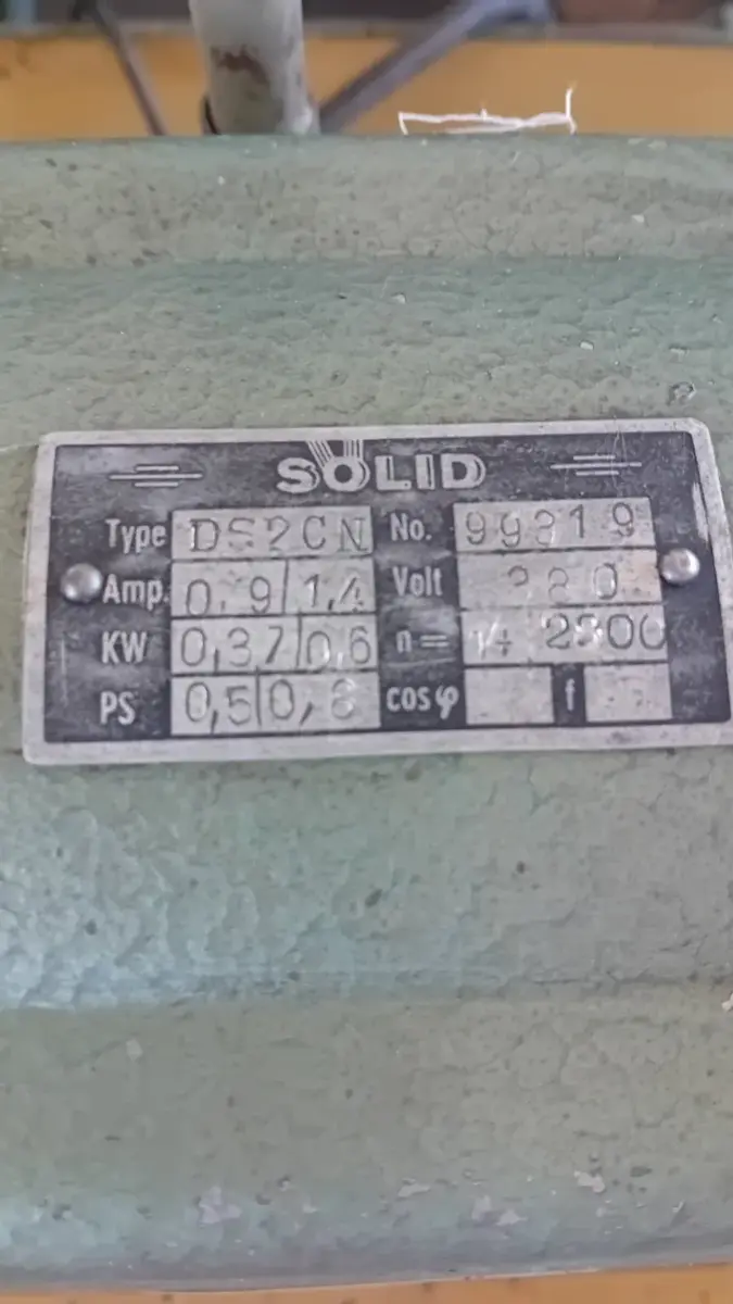 None Tocilo sa klupom  • Jutger Solid • D20N., godište 1963 • 5