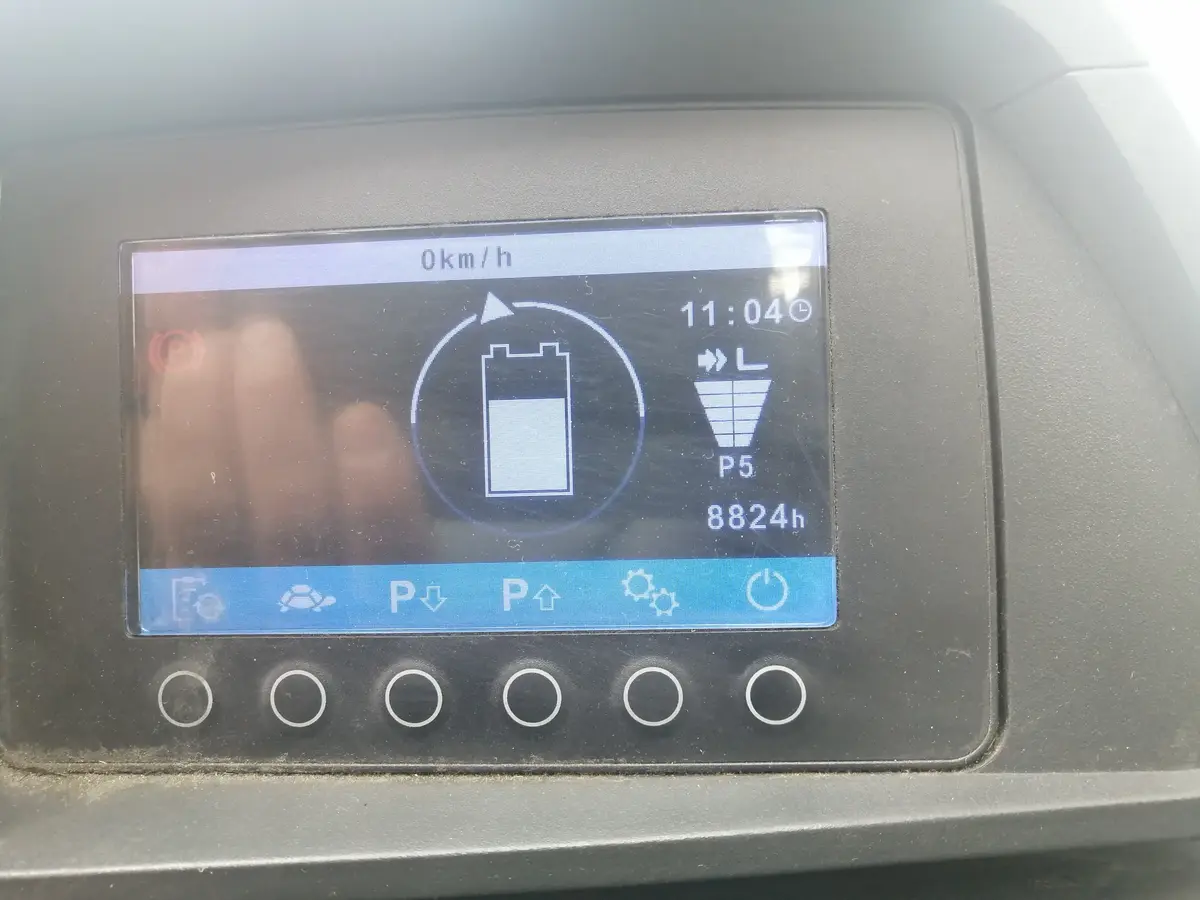 Električni viljuškar Jungheinrich • EFG 316, godište 2021 • 8