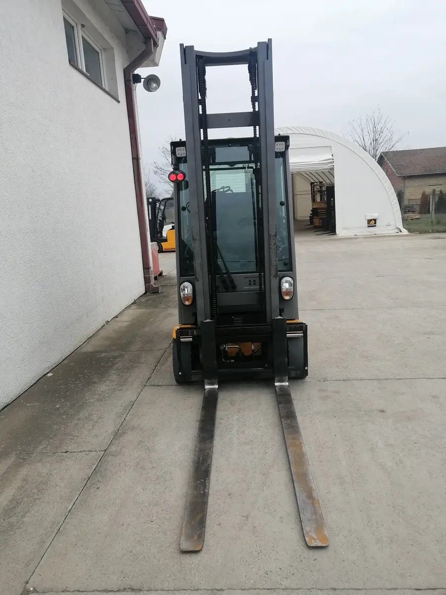 Električni viljuškar Jungheinrich • EFG 316, godište 2021 • 6