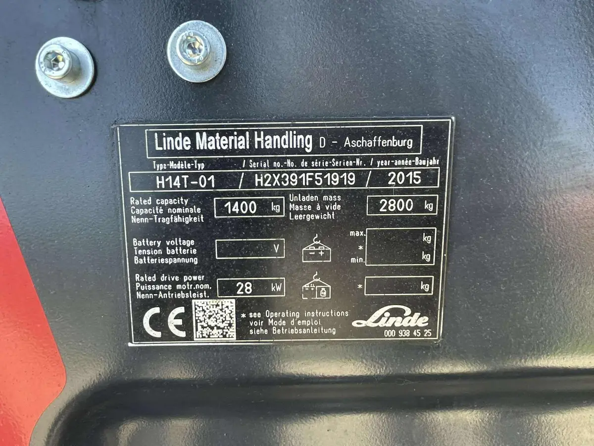 Gasni viljuškar Linde • H14T-01, godište 2015 • 5