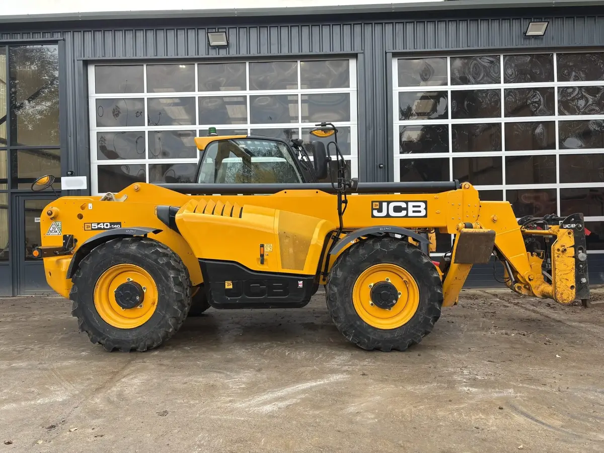 Srednji bager JCB • 540-140, godište 2021 • 3