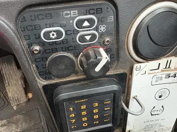 Srednji bager JCB • 540-140, godište 2021 • slika 9