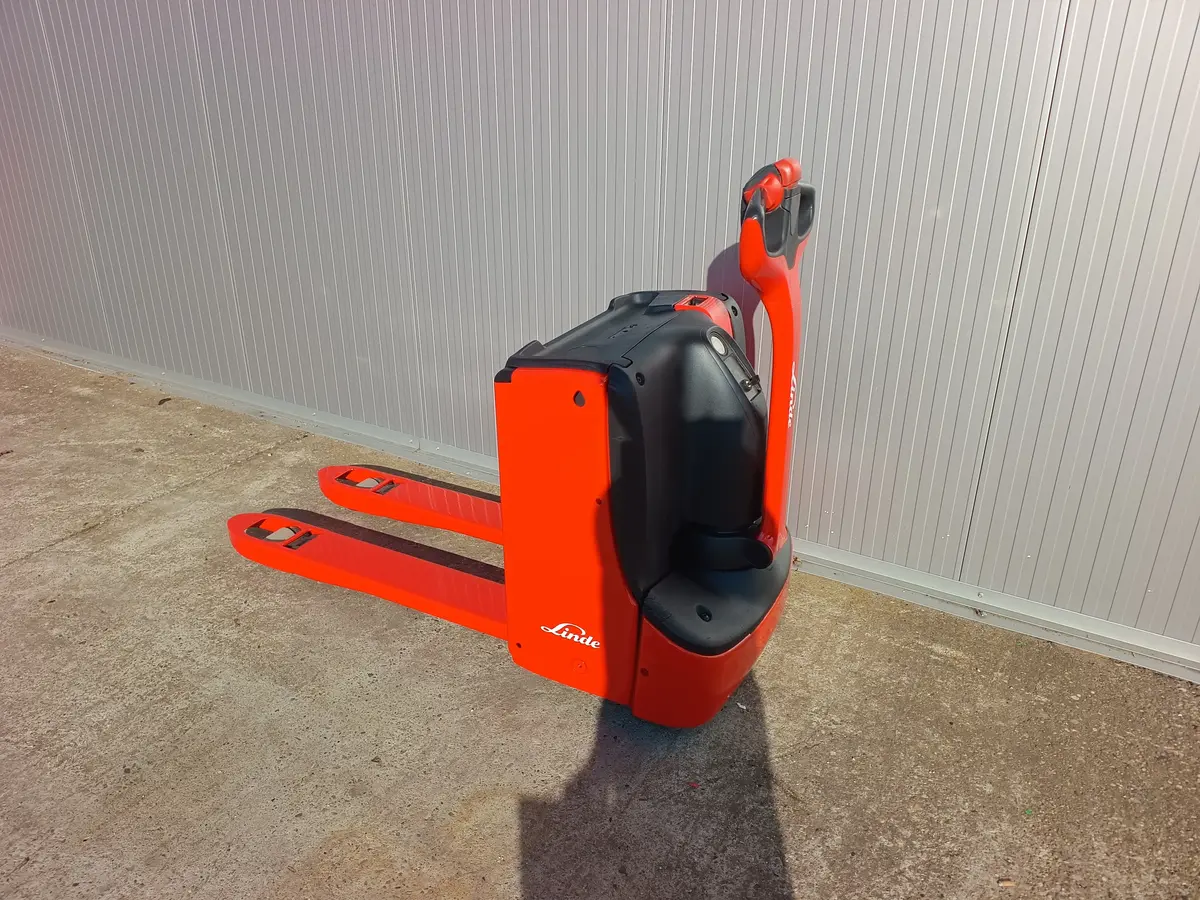 Električni viljuškar Linde • T16, godište 2014 • 2