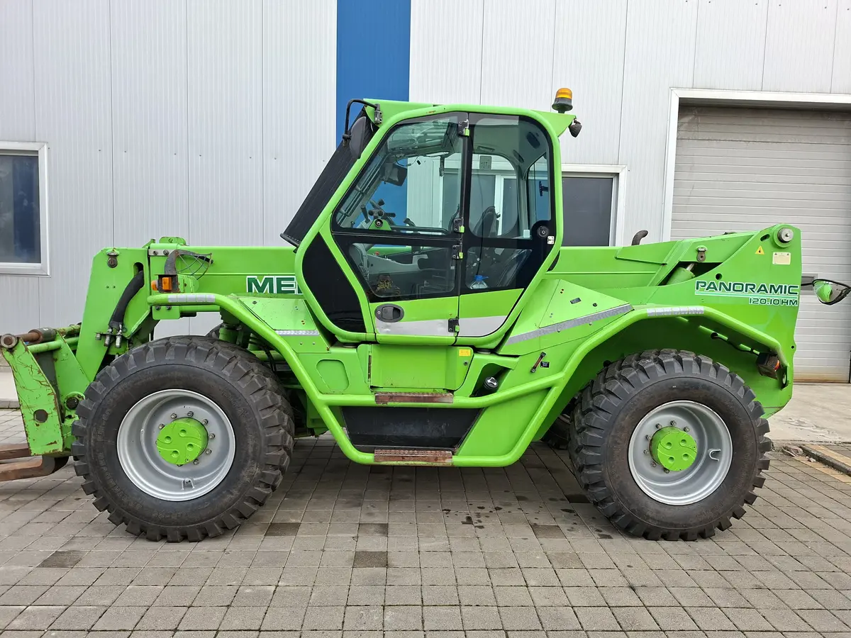 Teleskopski utovarivač / Telehendler Merlo 120.10 • 1