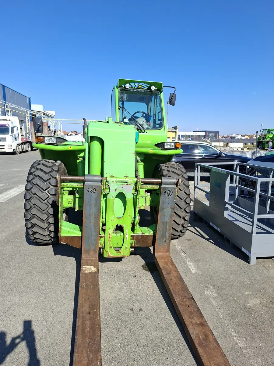 Teleskopski utovarivač / Telehendler Merlo 120.10 • 9