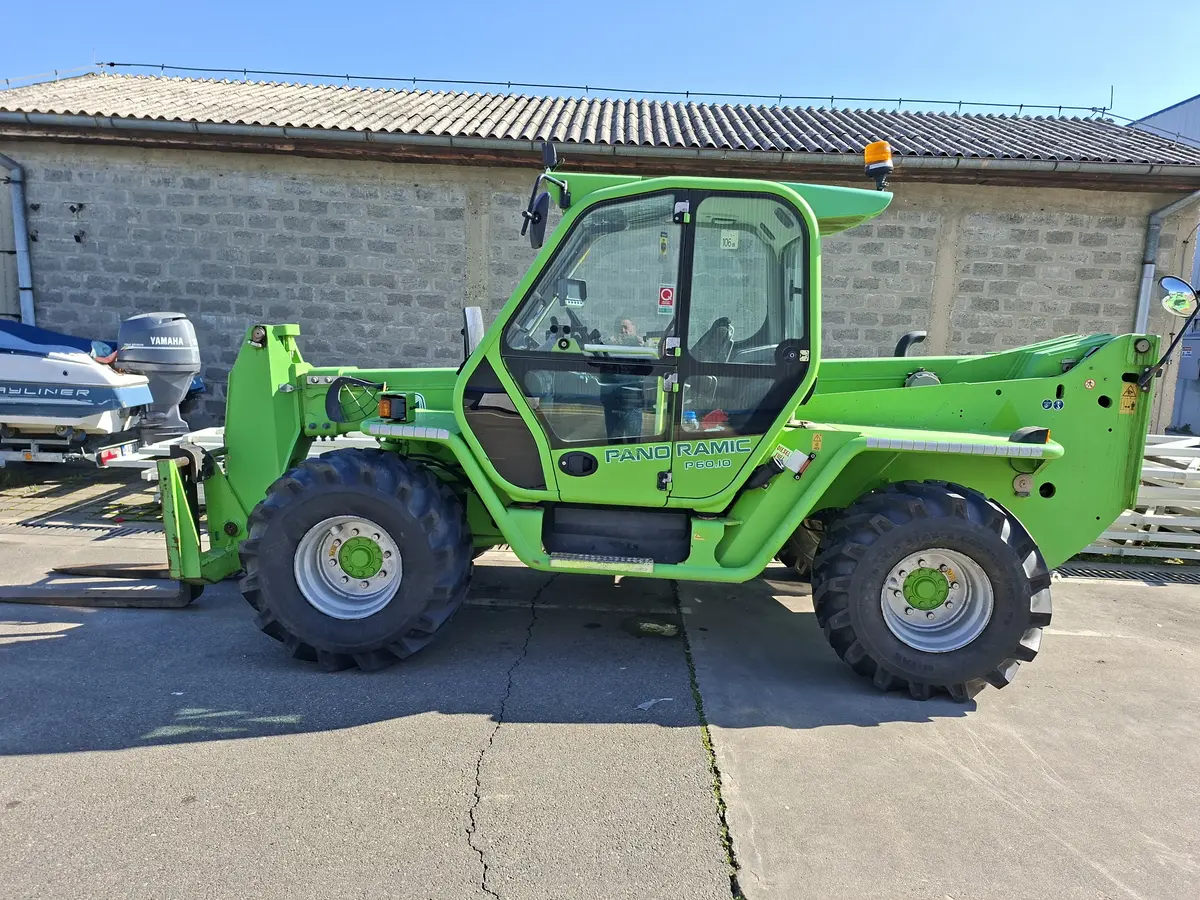 Teleskopski utovarivač / Telehendler Merlo 120.10 • 10