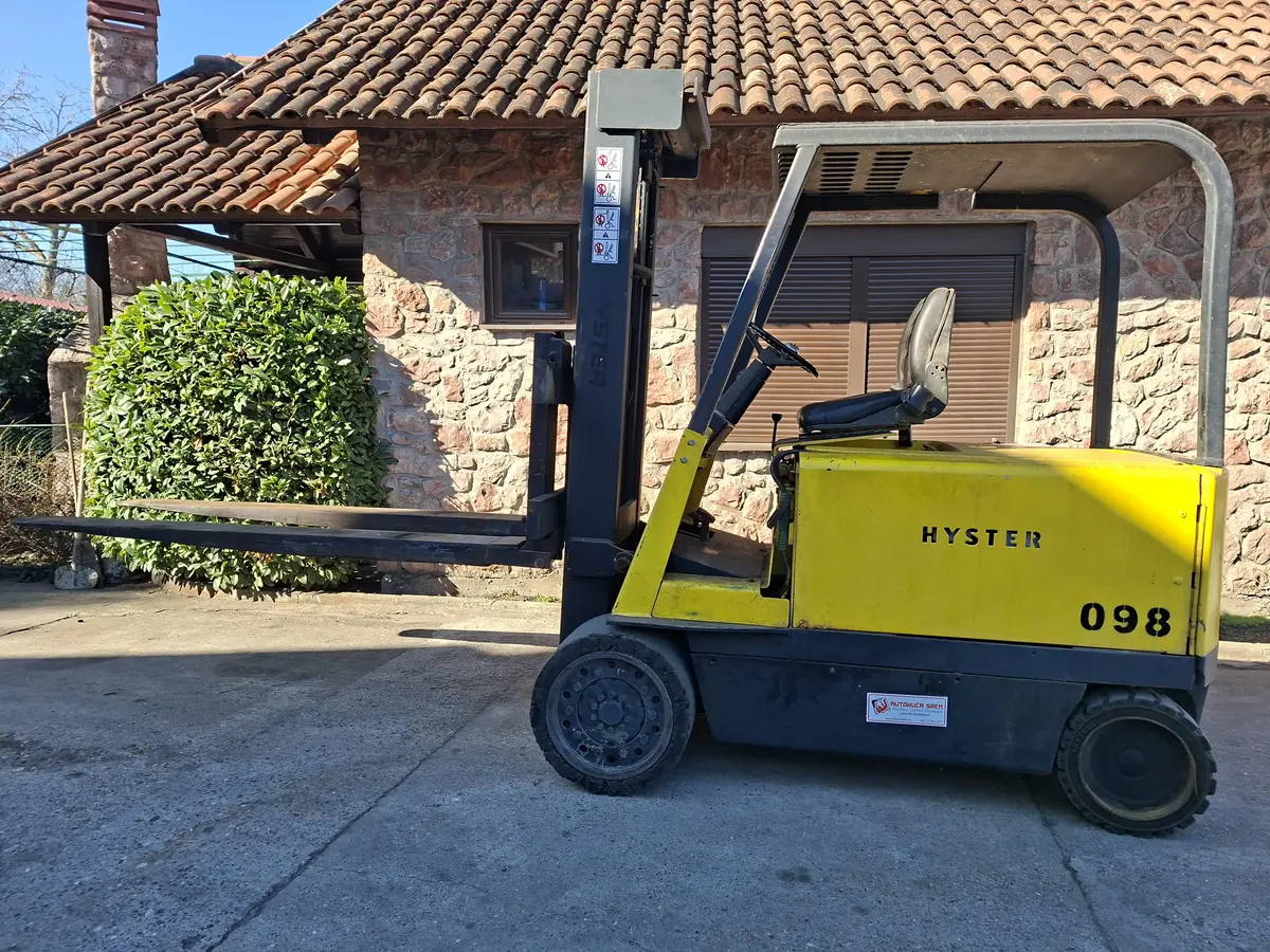 Električni viljuškar elektro, godište 1982 • 3