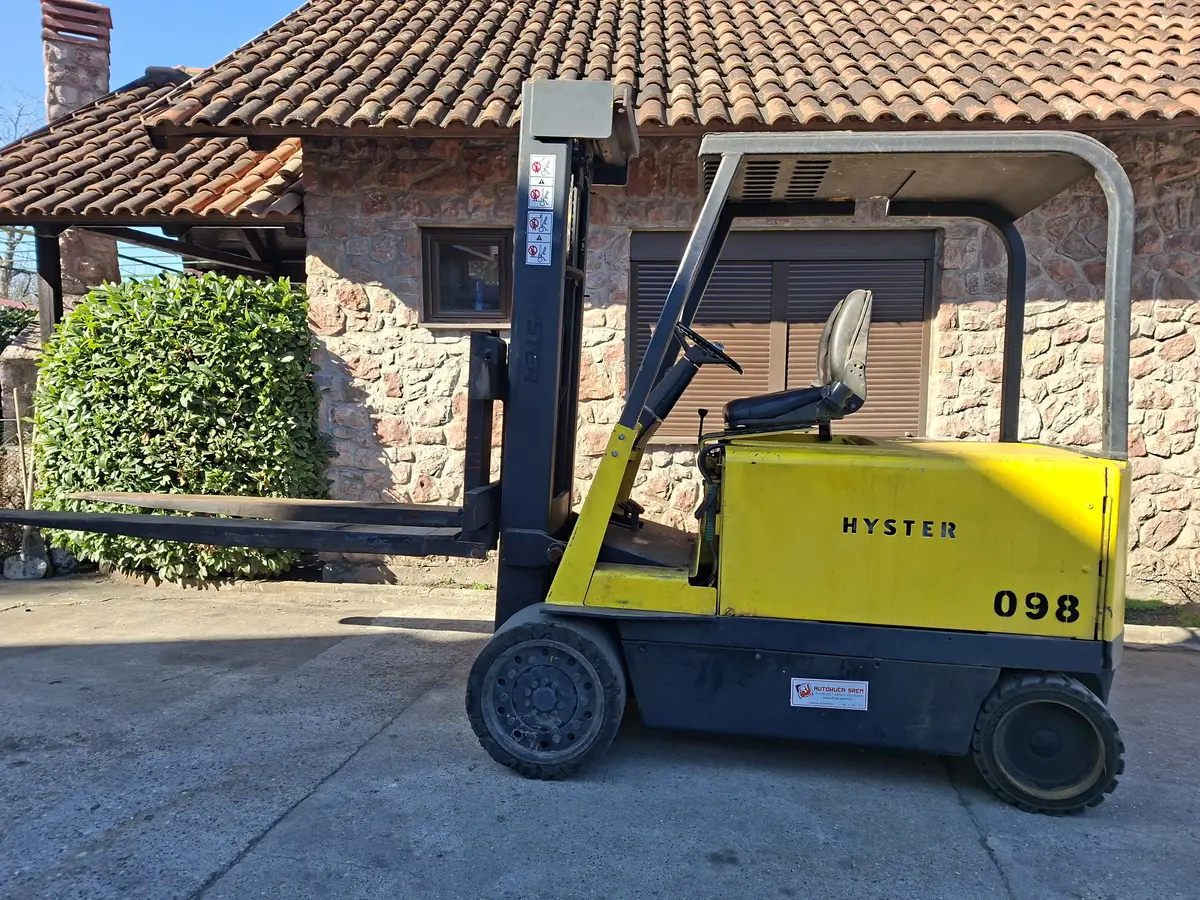 Električni viljuškar elektro, godište 1982 • 4