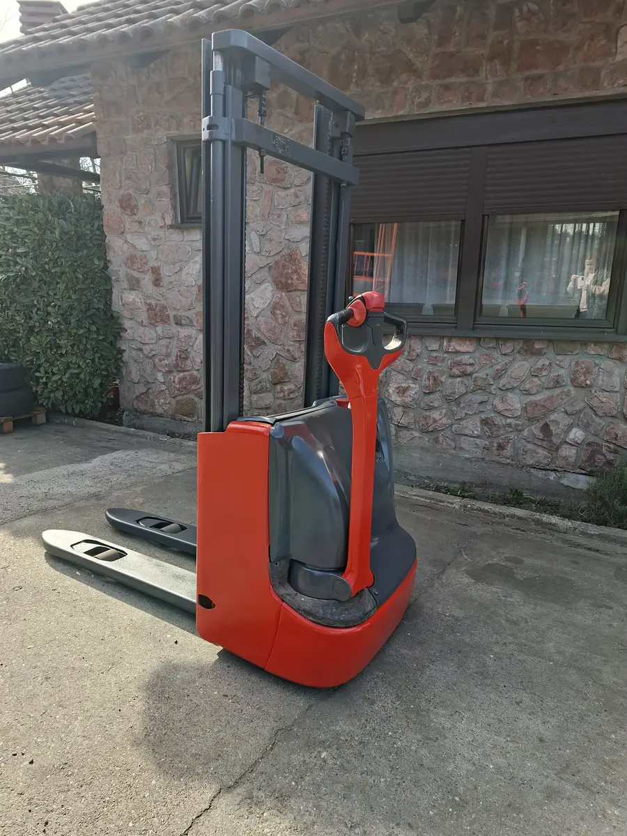 Električni viljuškar Linde • L12 elektro, godište 2018 • 4