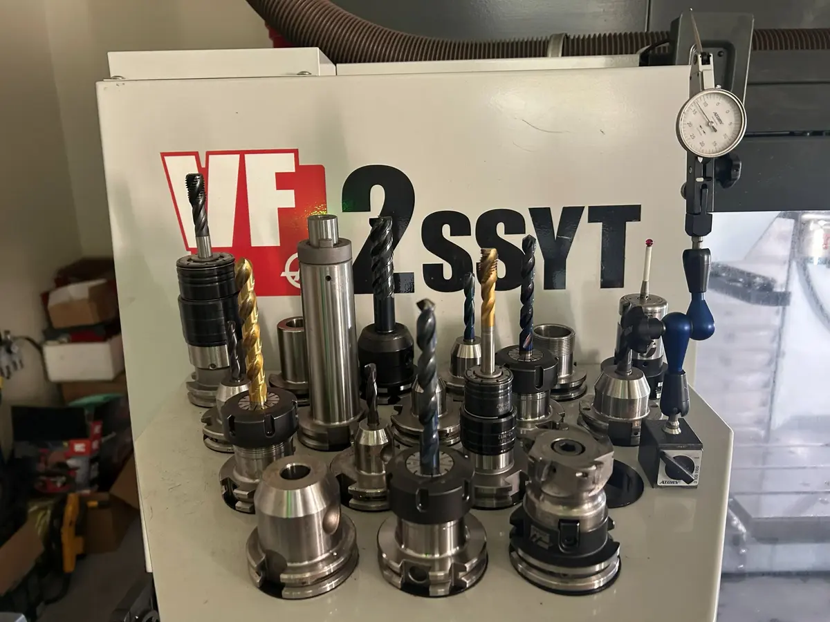 Glodalica Haas • VF2SSYT, godište 2024 • 4