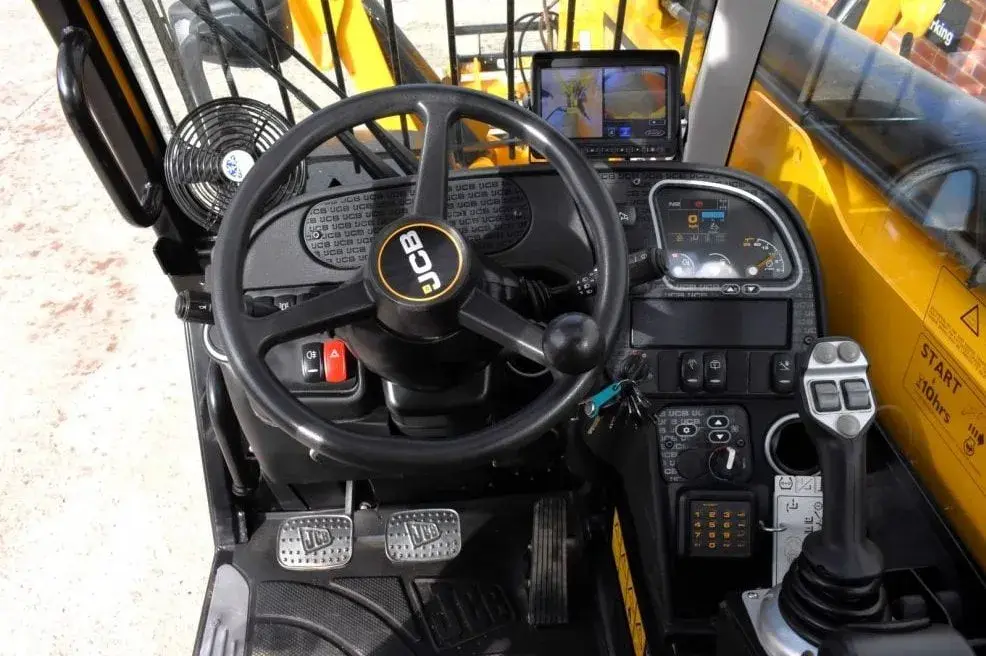 Teleskopski utovarivač / Telehendler JCB • 540 180, godište 2025 • 8