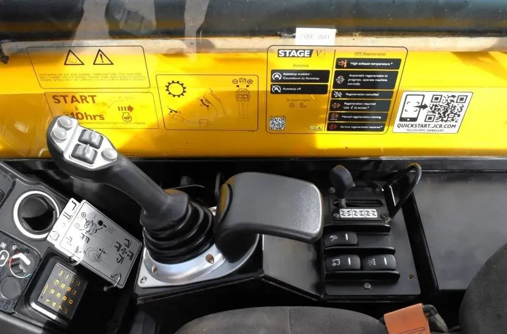 Teleskopski utovarivač / Telehendler JCB • 540 180, godište 2025 • 9