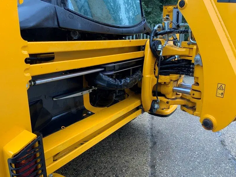 Srednji bager JCB • 3cx PLUS, godište 2024 • 10