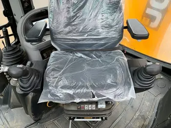 Srednji bager JCB • 3cx PLUS, godište 2024 • slika 2