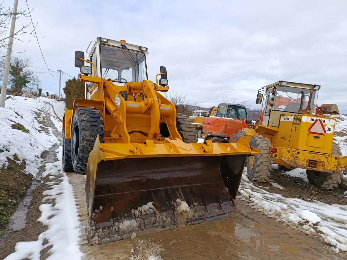 Prednji utovarivač Liebherr • 511 • 2