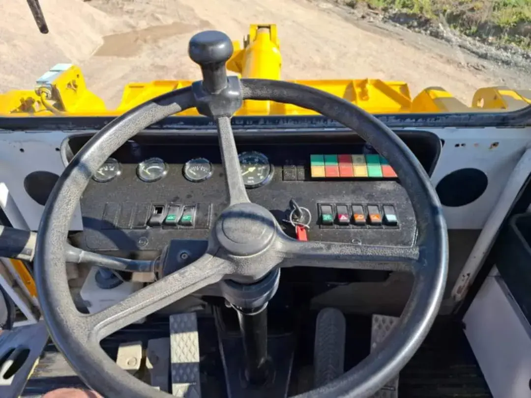 Prednji utovarivač Liebherr • 511 • 9