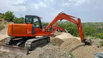 Srednji bager Hitachi • Zx80, godište 2007 • slika 3