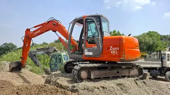 Srednji bager Hitachi • Zx80, godište 2007 • slika 4