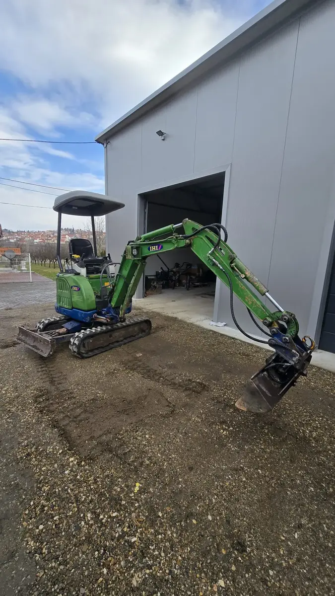 Mini bager IHI • 16NX-2, godište 2009 • 1