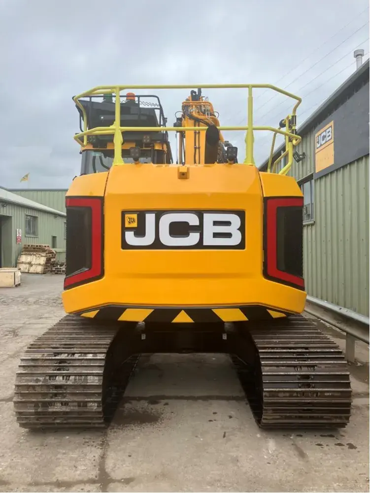 Veliki bager JCB • 145XR, godište 2025 • 5
