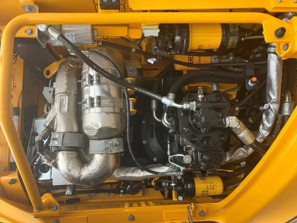 Veliki bager JCB • 145XR, godište 2025 • 11