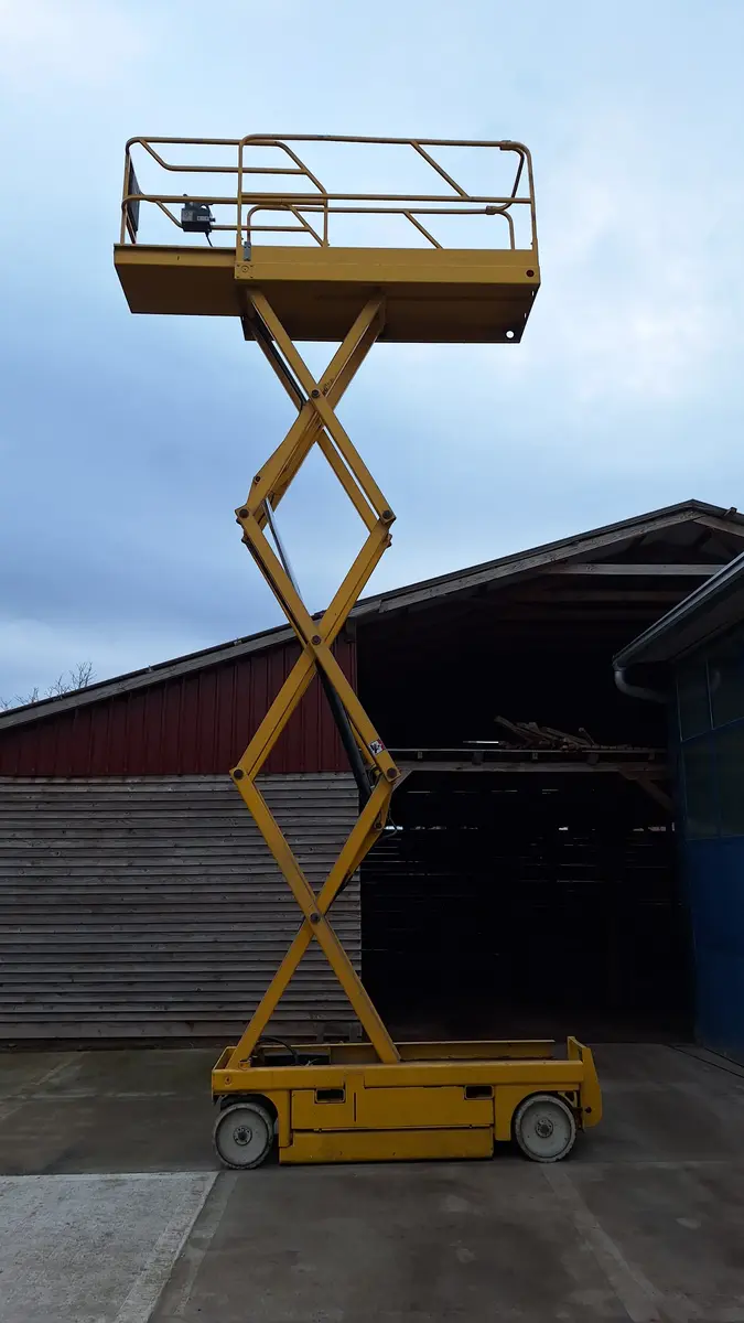 Makazasta platforma Haulotte • Compact 8, godište 2002 • 3