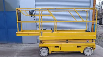 Dizalice i kranovi • Makazasta platforma • Haulotte • Compact 8